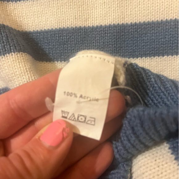 Blue and White Sweater - Picture 4 of 4